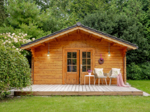 Garden summerhouse outbuilding