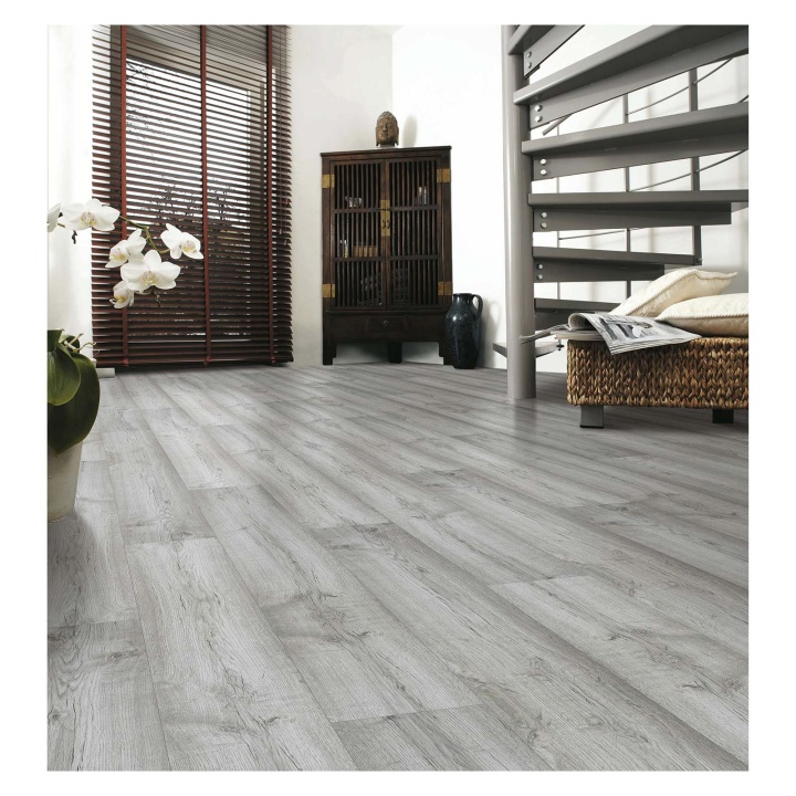 Krono Eurohome Dartmoor Oak 12mm Laminate Flooring 1.51m²