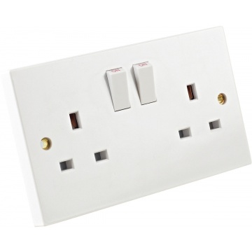 White 2 Gang Switched Socket Single Pole | Selco