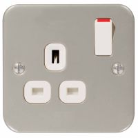 BG Metal Clad 1 Gang 13 Amp Switched Socket