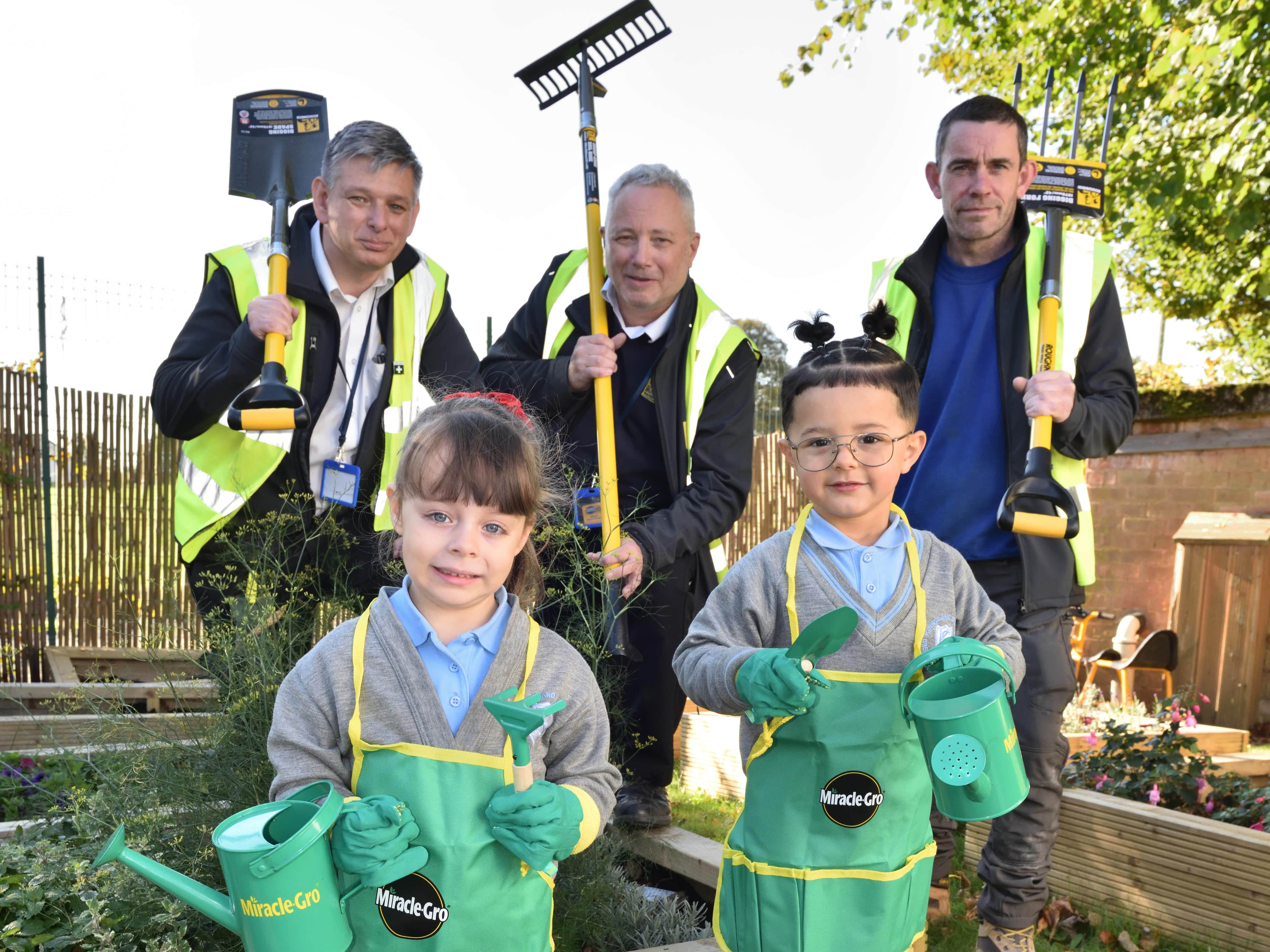 Selco Perry Barr branch staff and Kingsland Primary School pupils in new garden area