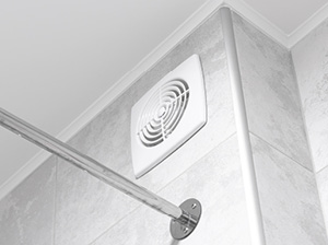 Extractor fan in bathroom ceiling